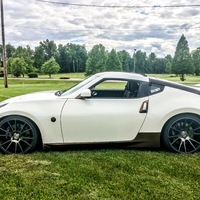 White 2009 Nissan 370Z on Black Niche V