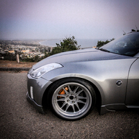 Gray 2003 Nissan 350Z on Gray Cosmis XT-206R