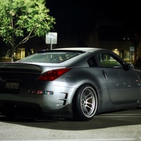 Gray 2003 Nissan 350Z on Gray Cosmis XT-206R