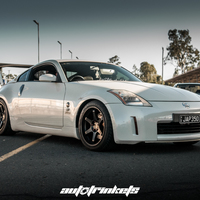White 2003 Nissan 350Z on Black DTM 099 DRIFT