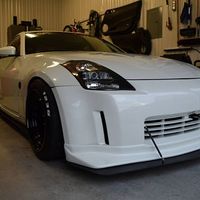 White 2003 Nissan 350Z on Black Cosmis XT-206R
