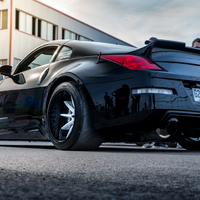Black 2005 Nissan 350Z on White Avant Garde F422
